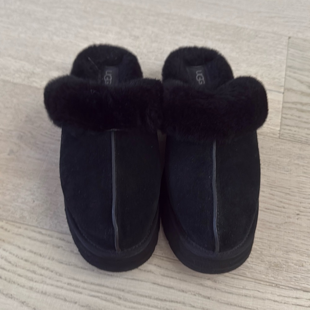 Black ugg platform slippers